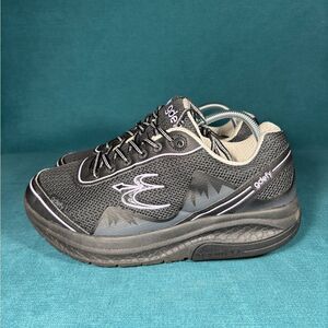 Size 11 - Women’s G-Defy gravity defyer black shoes